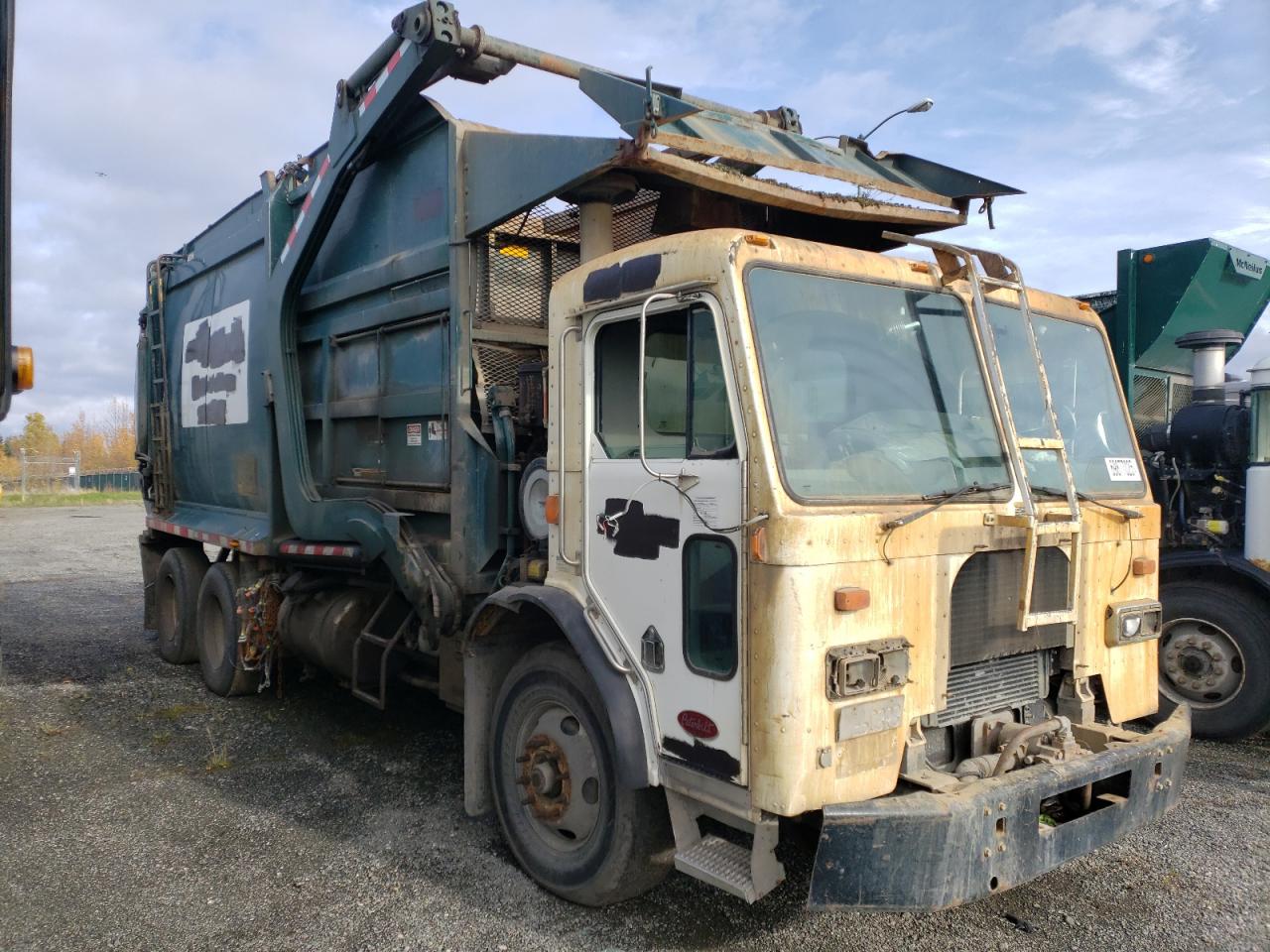 Salvage Peterbilt Tractor 320 Image