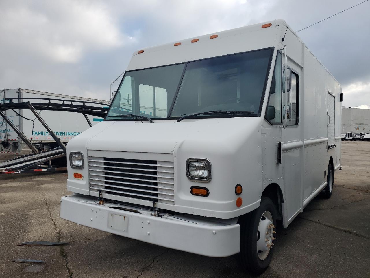 Salvage Ford F59 Image