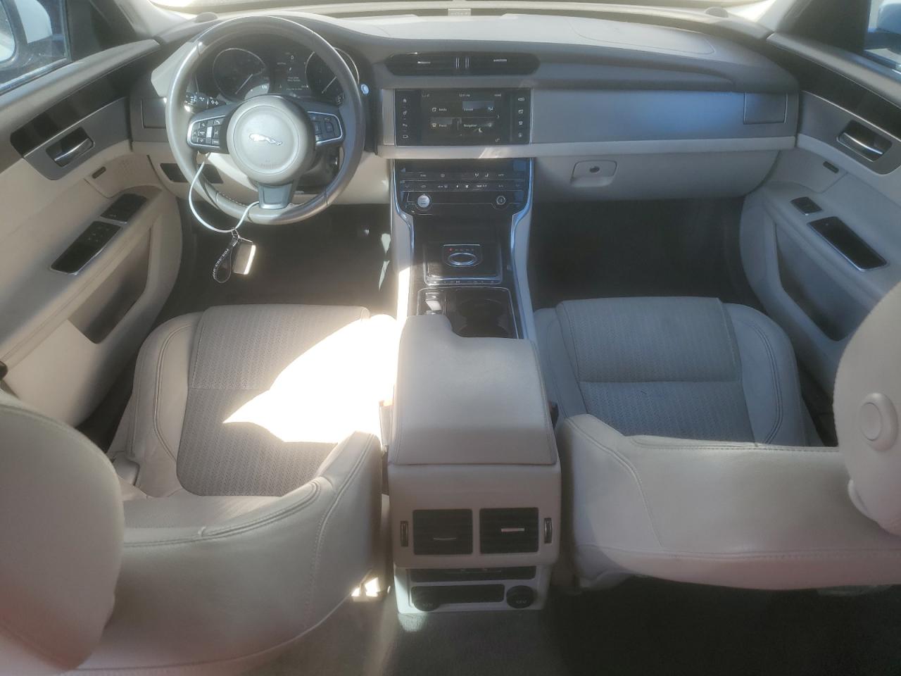 Jaguar XF Prestige