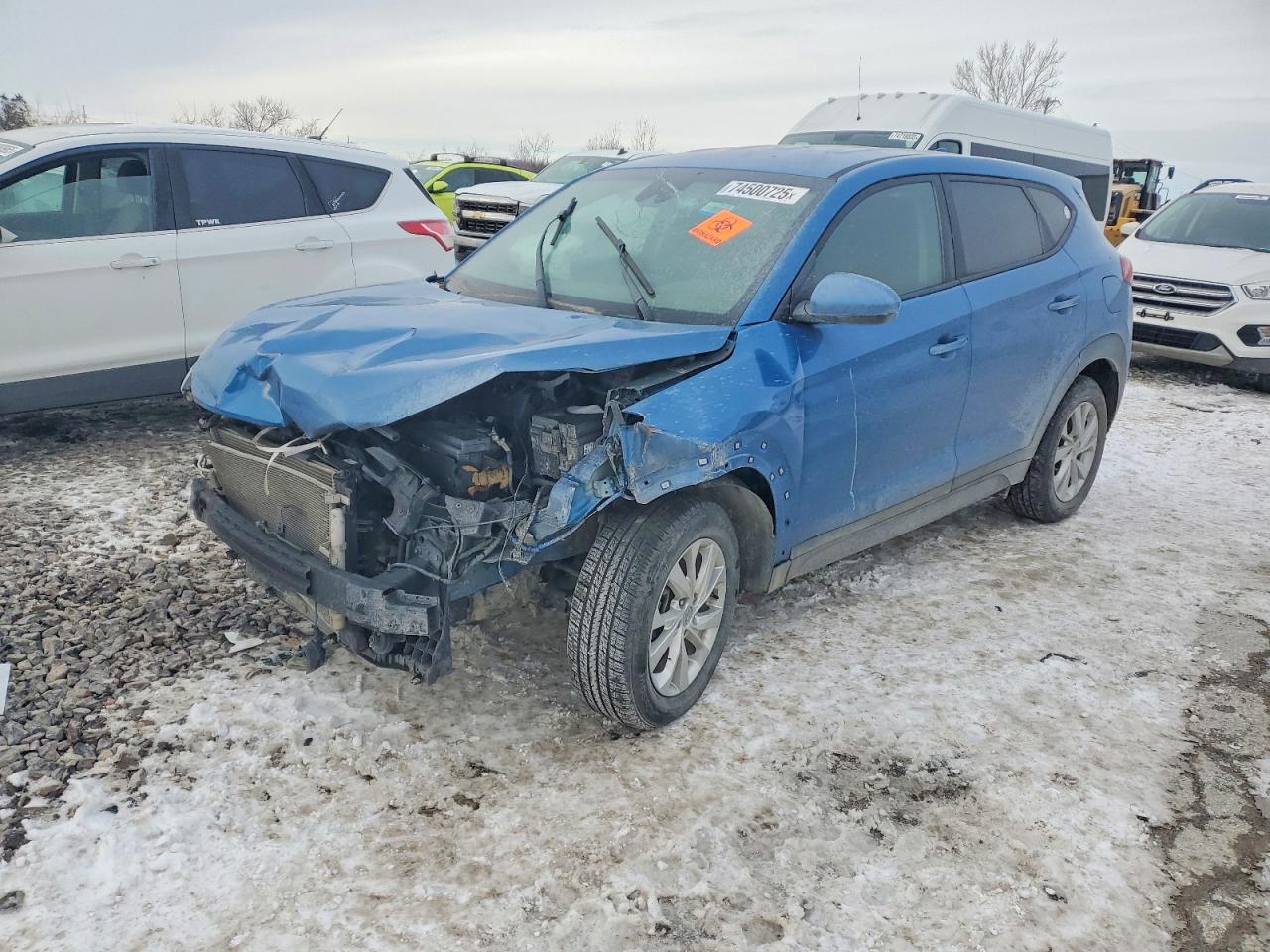 Salvage Hyundai TUCSON Image