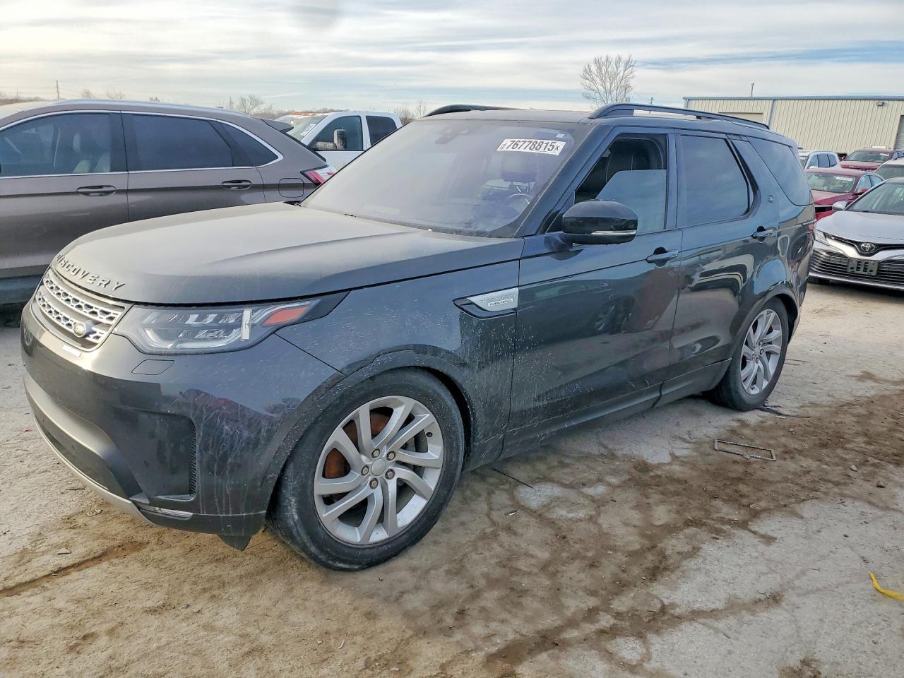Salvage Land Rover Discovery Image
