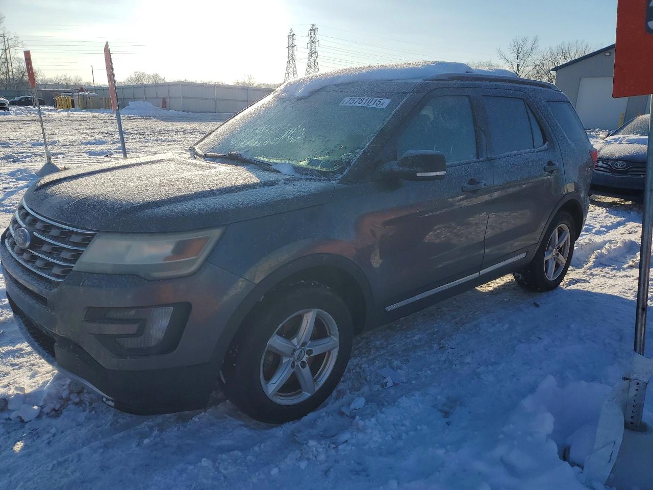 Salvage Ford Explorer Image