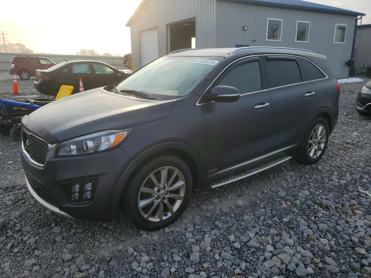 Salvage Kia Sorento Image