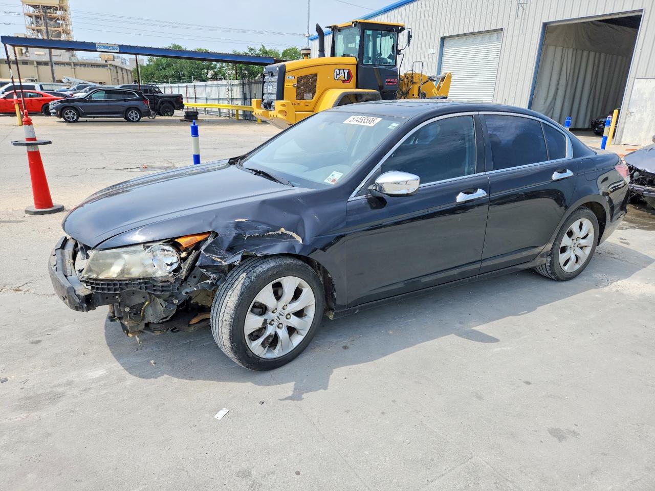 Salvage Honda Accord Image