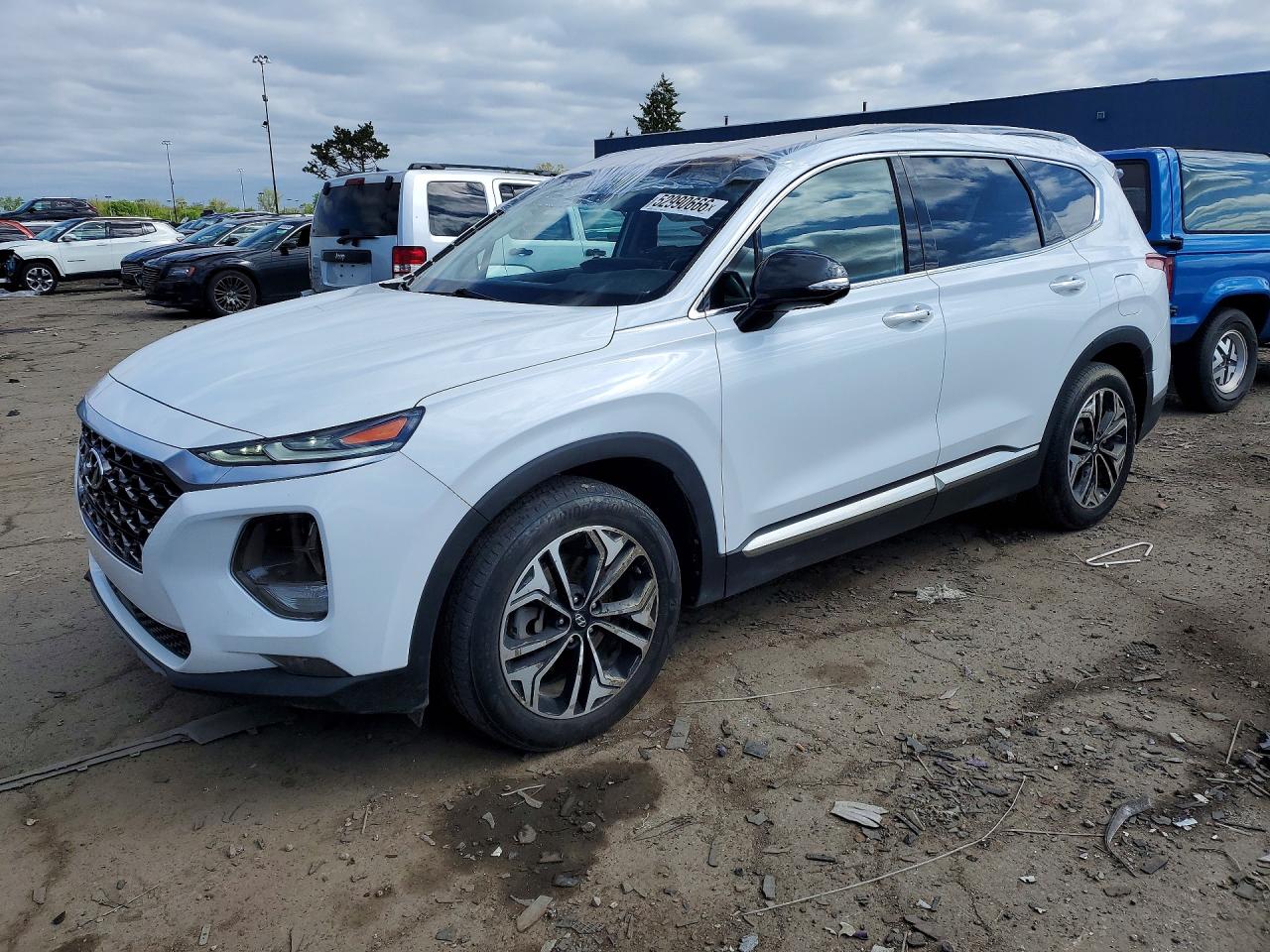 Salvage Hyundai SANTA FE Image