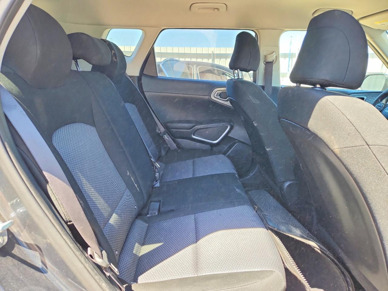 Kia Soul Lx