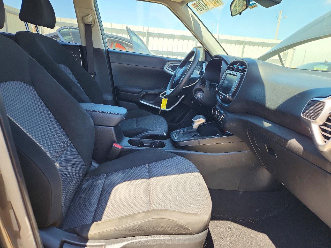 Kia Soul Lx