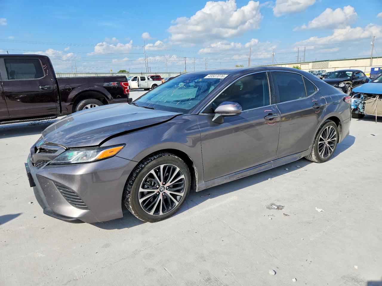 Salvage Toyota Camry Image