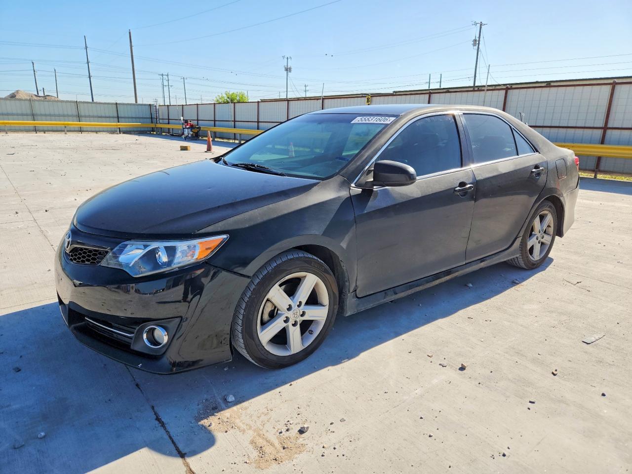 Salvage Toyota Camry Image