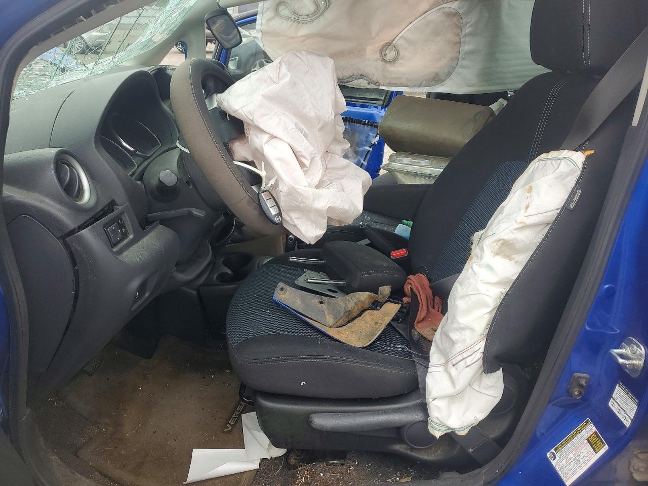 Nissan Versa Sv