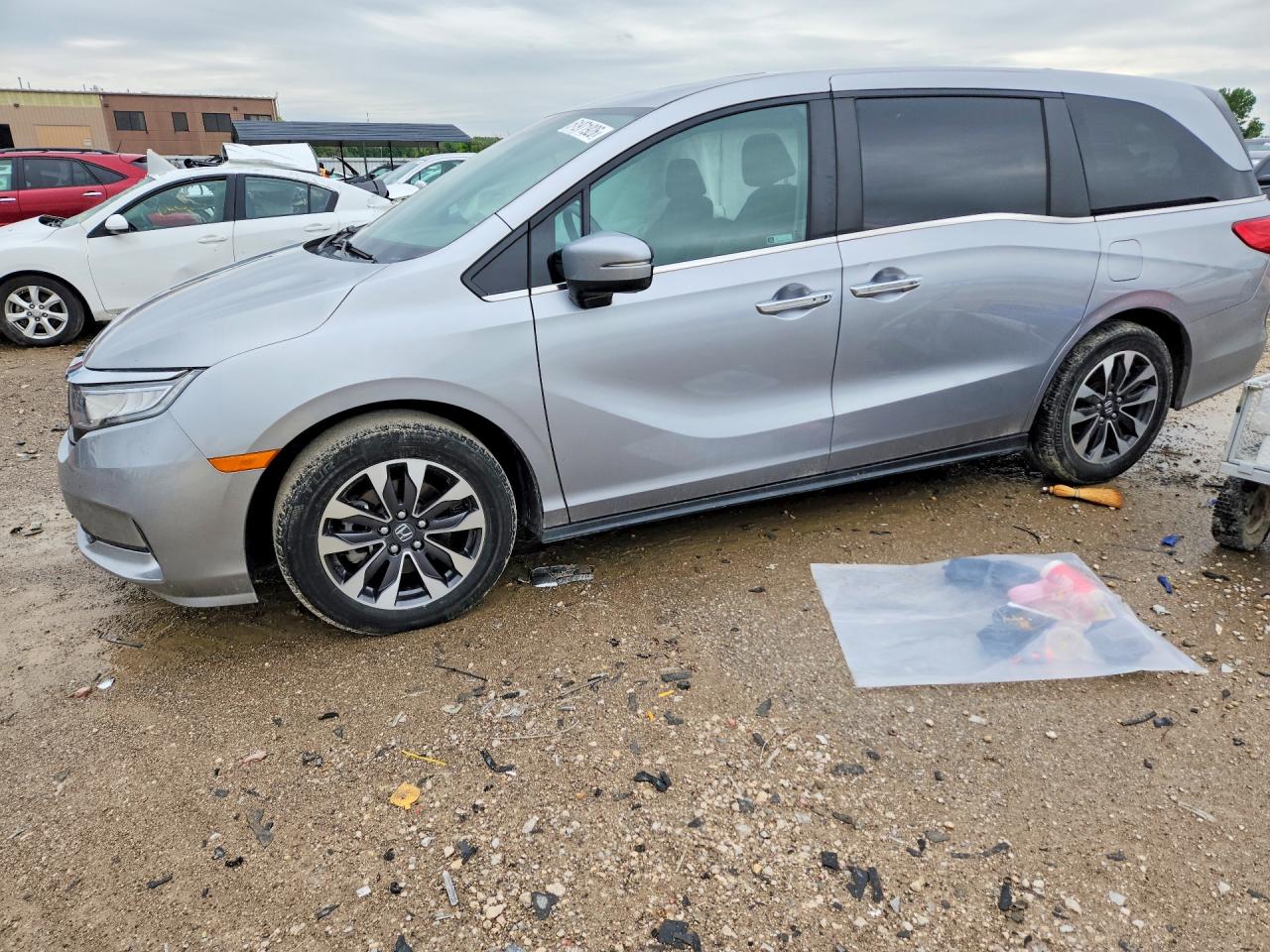 Salvage Honda Odyssey Image