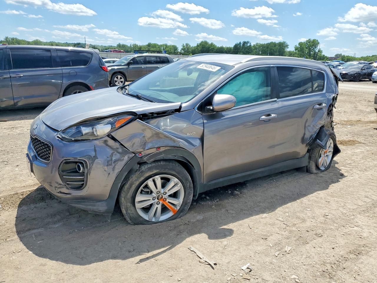 Salvage Kia Sportage Image