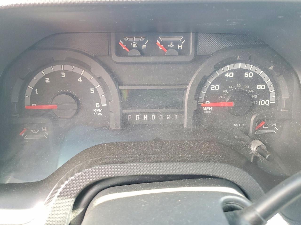 Ford Econoline E450 Super Duty Cutaway Van