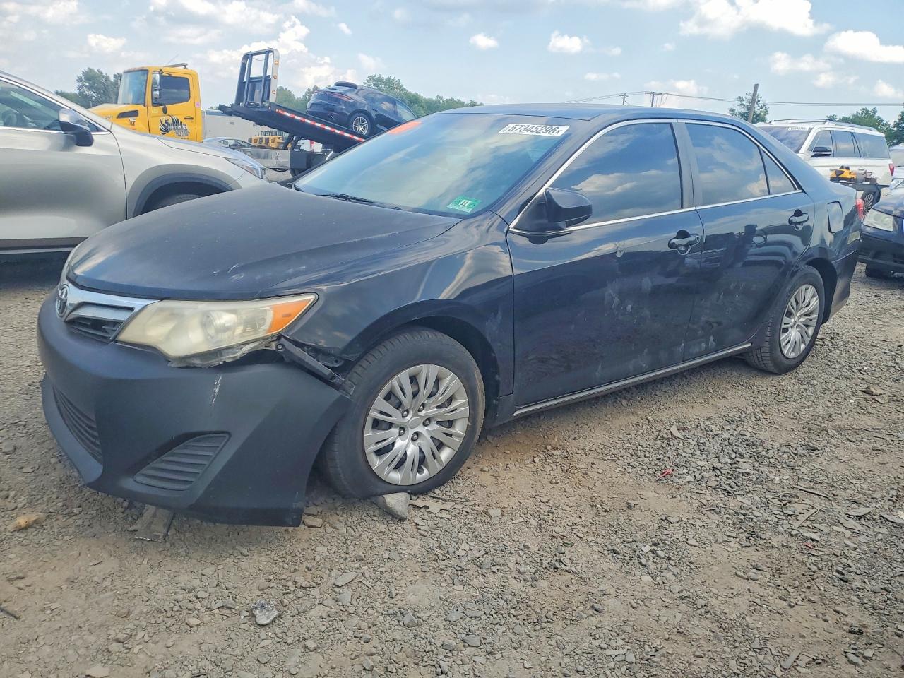 Salvage Toyota Camry Image