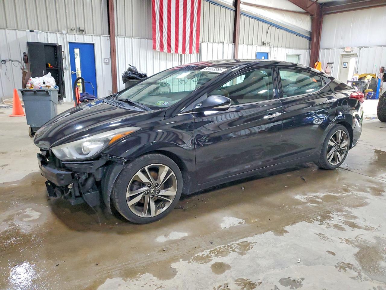 Salvage Hyundai ELANTRA Image