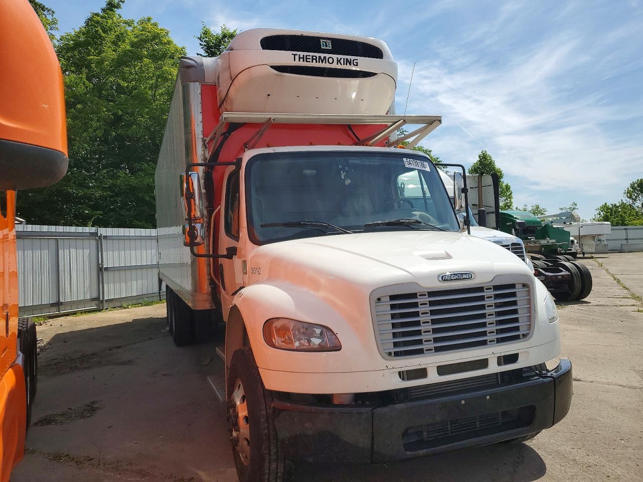 Salvage Freightliner M2 Image