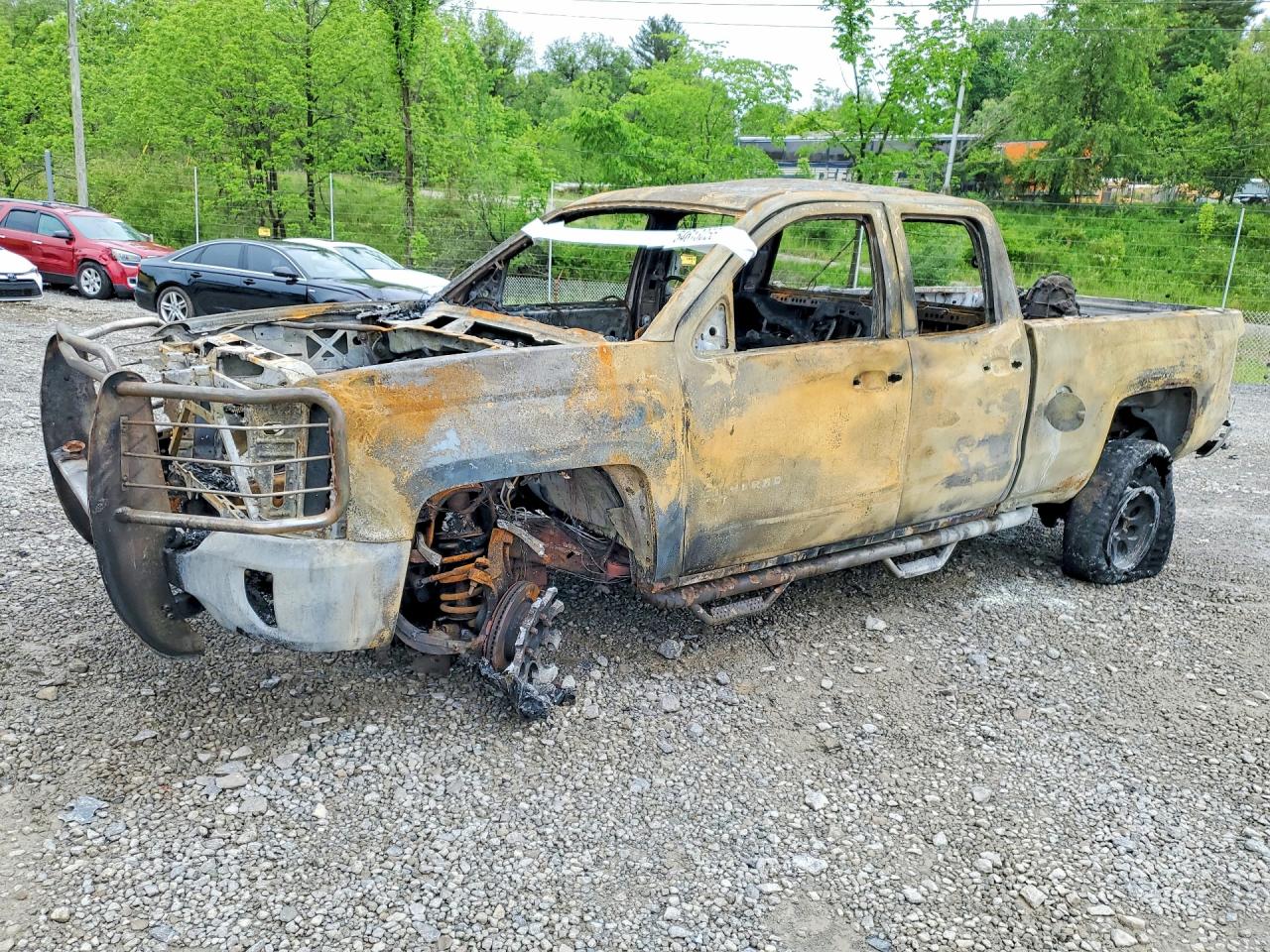 Salvage Chevrolet Silverado Image