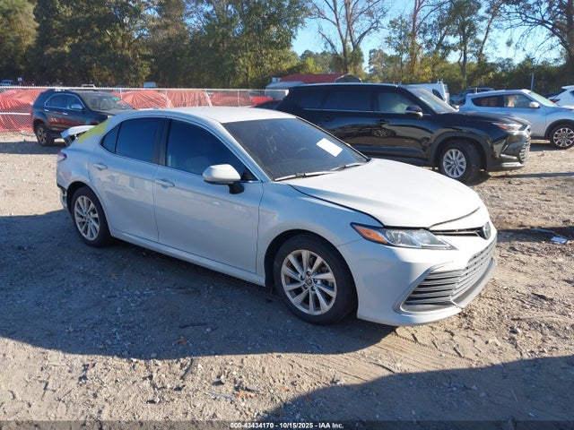 Salvage Toyota Camry Image